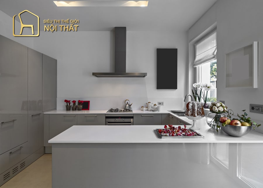 Top 20 mẫu thiết kế nội thất nhà bếp hình chữ U được ưu thích hiện nay 5 Nội thất nhà bếp hình chữ U là nhà bếp với hệ thống tủ bếp, kệ bếp gồm 3 mặt tiếp xúc, mem theo cả ba mặt tường tạo thành 2 góc vuông