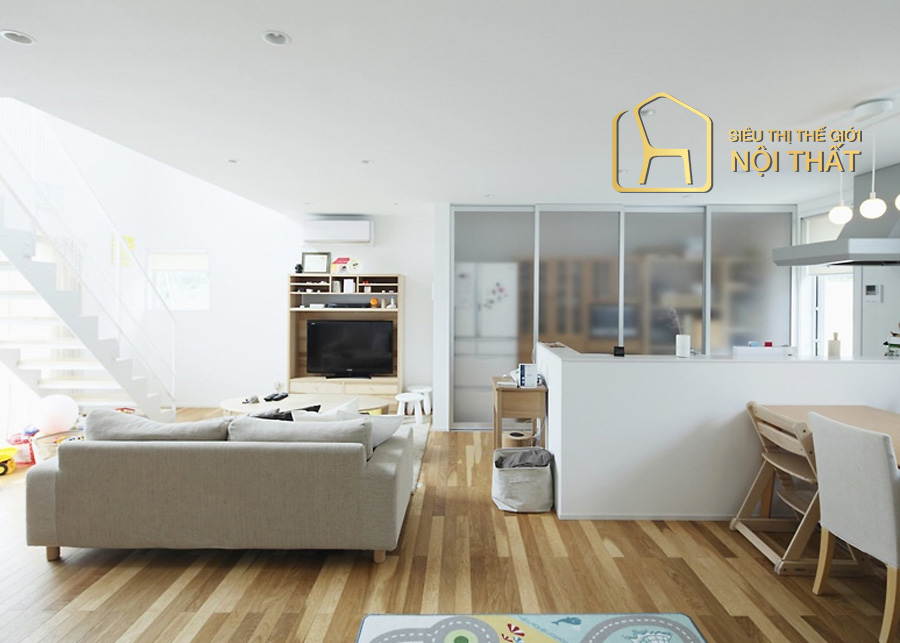 Nội thát Nhật bản hiện đại kết hợp phòng khách và nhà bếp với sàn gỗ đăch trưng
