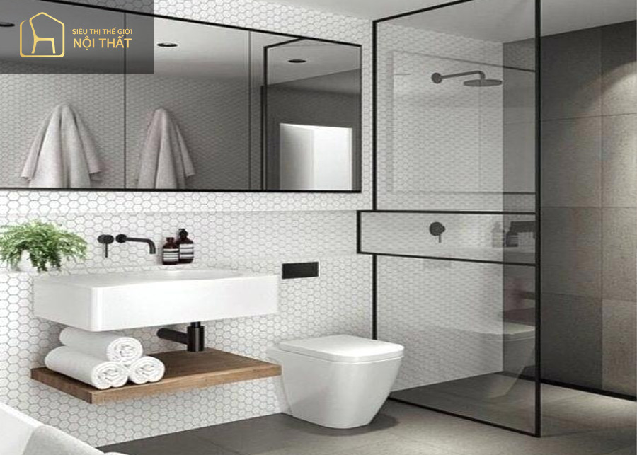 Hệ thống gương và vách kính viền đen hiện đại tạo sự tiện nghi vô cùng tuyệt vời