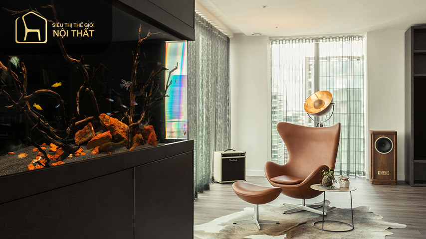 Vị trí để bể cá trong nhà không nên ở phía sau bộ bàn ghế salon phòng khách Vị trí để bể cá trong nhà không nên ở phía sau bộ bàn ghế salon phòng khách