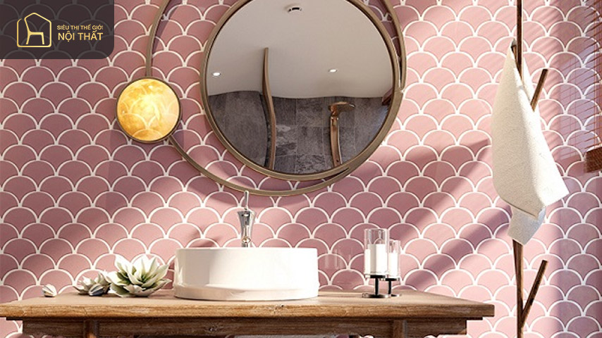 25+ Mẫu gạch vảy cá trang trí đẹp nhất hiện nay 5 Gạch mosaic vảy cá màu hồng tôn lên nét đẹp nữ tính cho phòng tắm